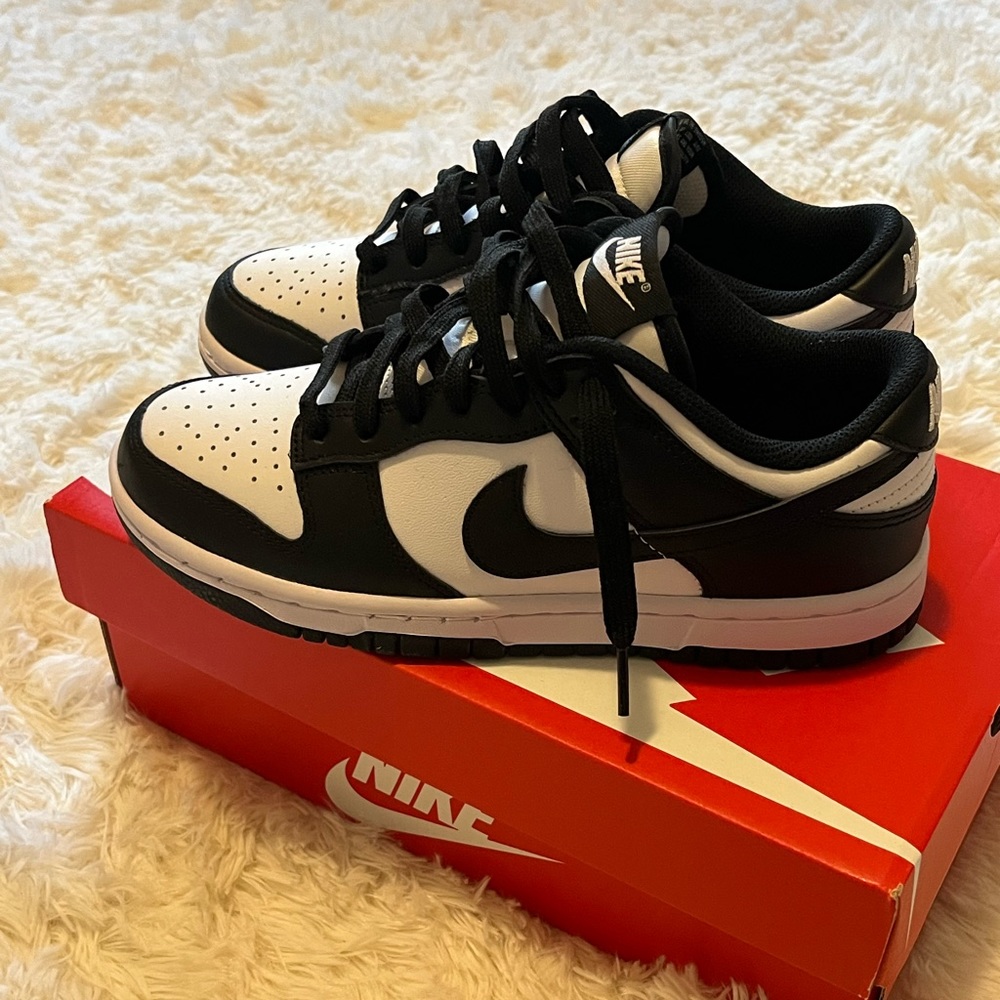 Nike Dunks low 🐼 Panda 🐼